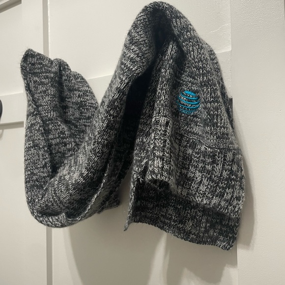 AT&T Grey‎ Scarf - Picture 1 of 3